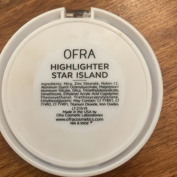 NWOT Ipsy makeup bag with samples - Picture 4 of 10